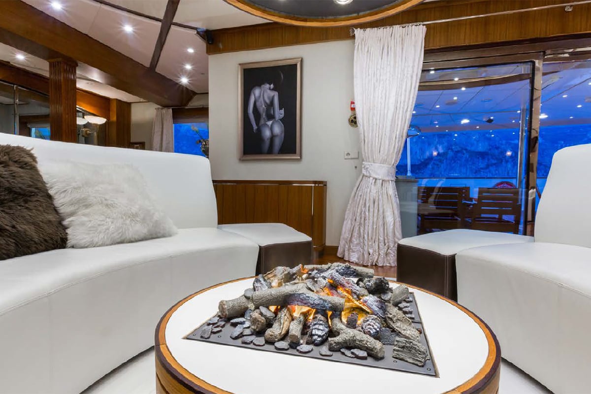 2-Ultimate-Journey-Yacht-Section-PJ-Yacht-4-Page-Carousel-Lounge-Private-Journey-Arctic-Polar-Adventure-Arctic-Kingdom