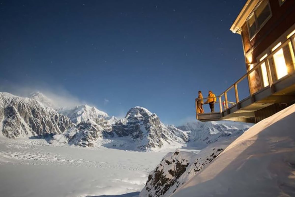 3-Alaska-Lodge-Sheldon-2-Private-Journey-Arctic-Polar-Adventure-Arctic-Kingdom