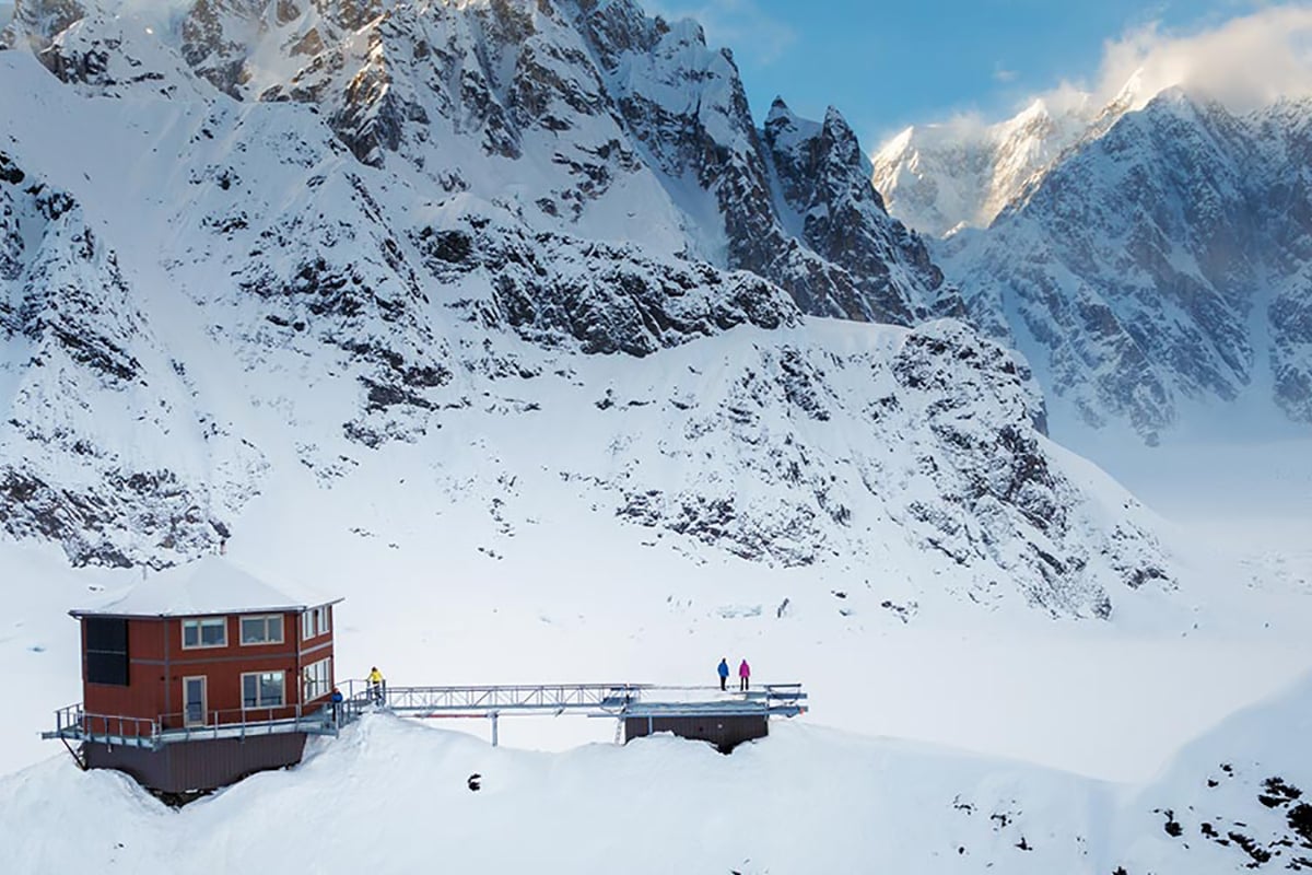 4-Alaska-Lodge-Sheldon-Chalet-Extreme-Engineering-Private-Journey-Arctic-Polar-Adventure-Arctic-Kingdom