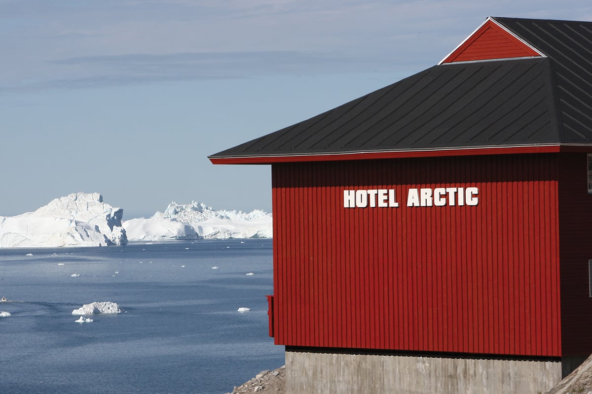 5-Elite-Alaska-Lodge-Hotel-Arctic-Private-Journey-Arctic-Polar-Adventure-Arctic-Kingdom