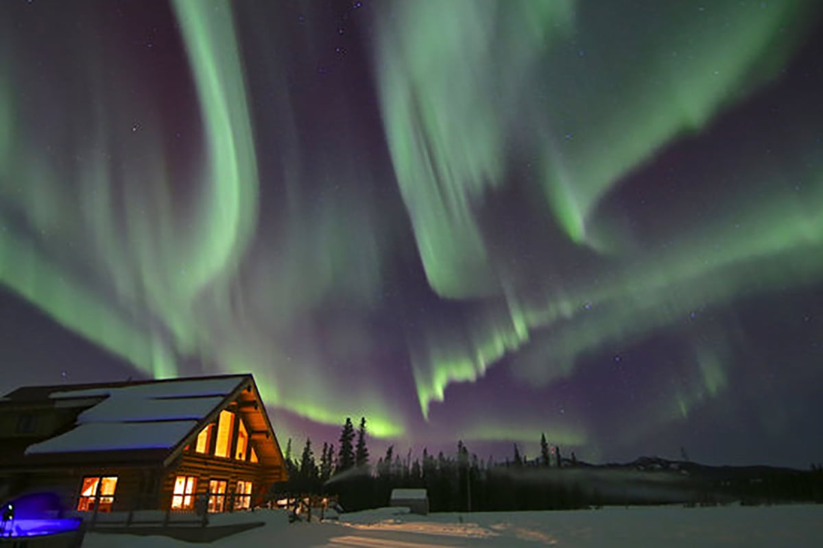 5-Ultimate-Journey-Northern-Lights-Carousel-2-Northern-Lights-Resort-Private-Journey-Arctic-Polar-Adventure-Arctic-Kingdom