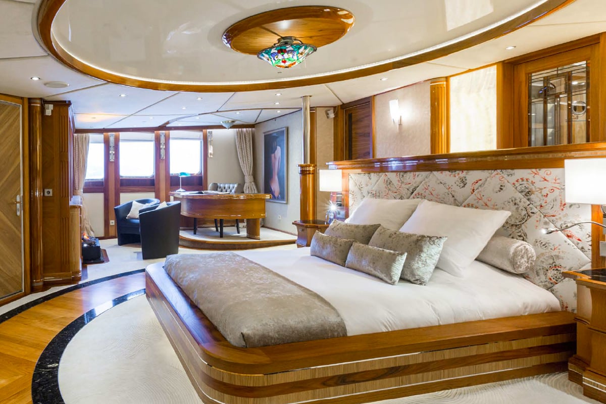 6-Ultimate-Journey-Yacht-Section-PJ-Yacht-4-Page-Carousel-Sleeping-Bedroom-Luxury-Yacht-Private-Journey-Arctic-Polar-Adventure-Arctic-Kingdom