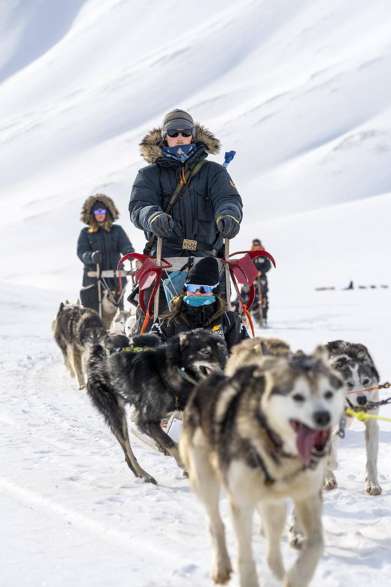 basecamp-explorer-dog-sledding-photo-rune-dahl-3